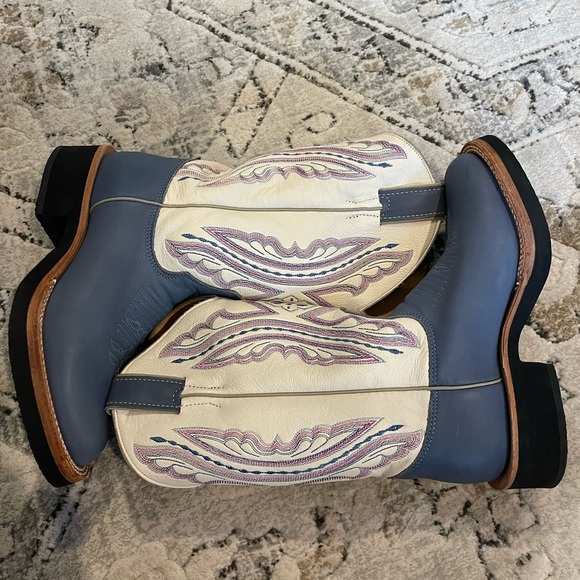 Justin women’s boots all leather - Picture 2 of 6